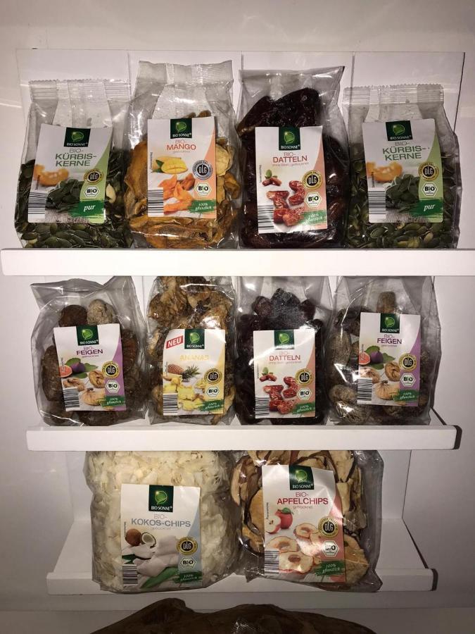 Hostel New Mitte Free Snack Hot Tea And Coffee *