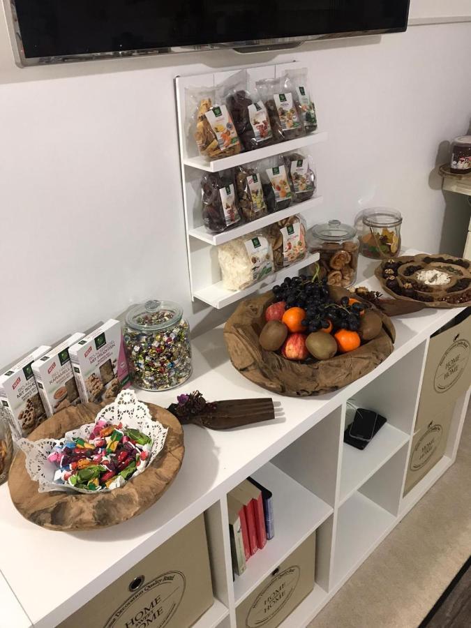 New Mitte Free Snack Hot Tea And Coffee * Berlijn